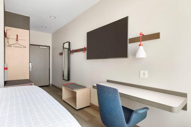 Images avid hotel Midland by IHG