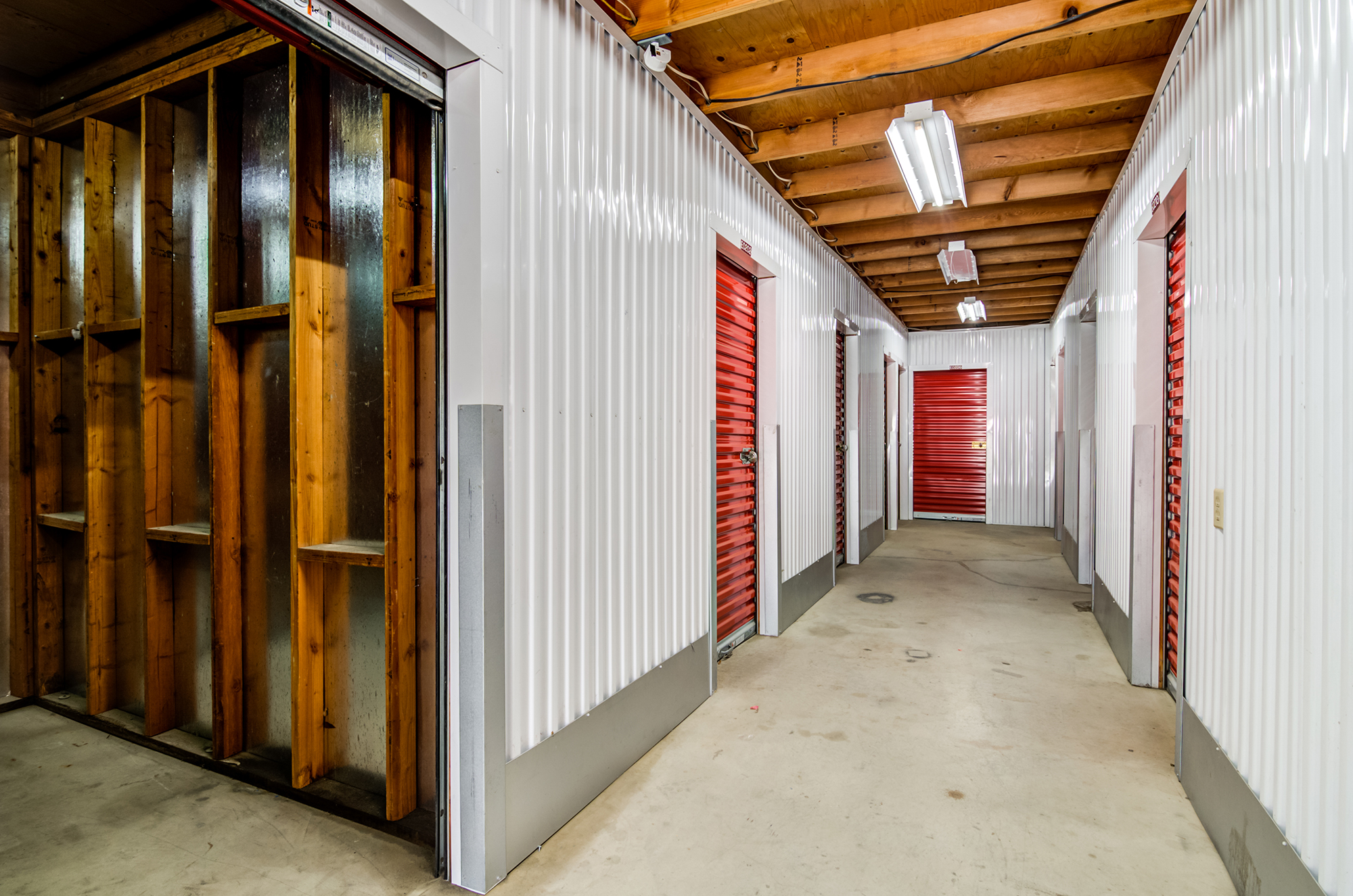 Indoor Self Storage in Palm Desert, CA.