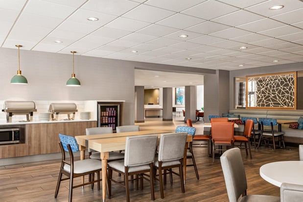Images Holiday Inn & Suites Council Bluffs-I-29 by IHG