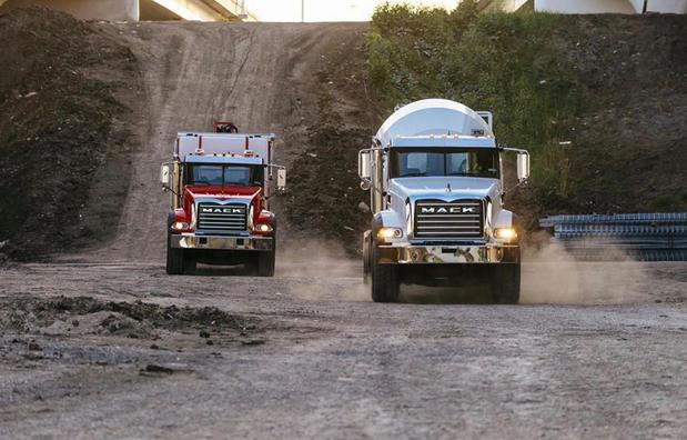 Images Western Truck Center - Turlock