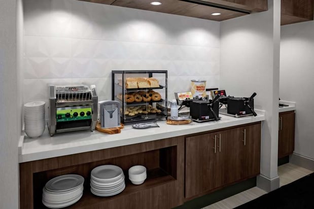 Images Hilton Garden Inn Atlanta Perimeter Center