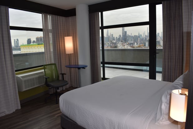 Images Holiday Inn Express Long Island City E - New York by IHG
