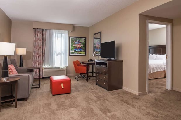 Images Hampton Inn & Suites Charlotte-Arrowood Rd.