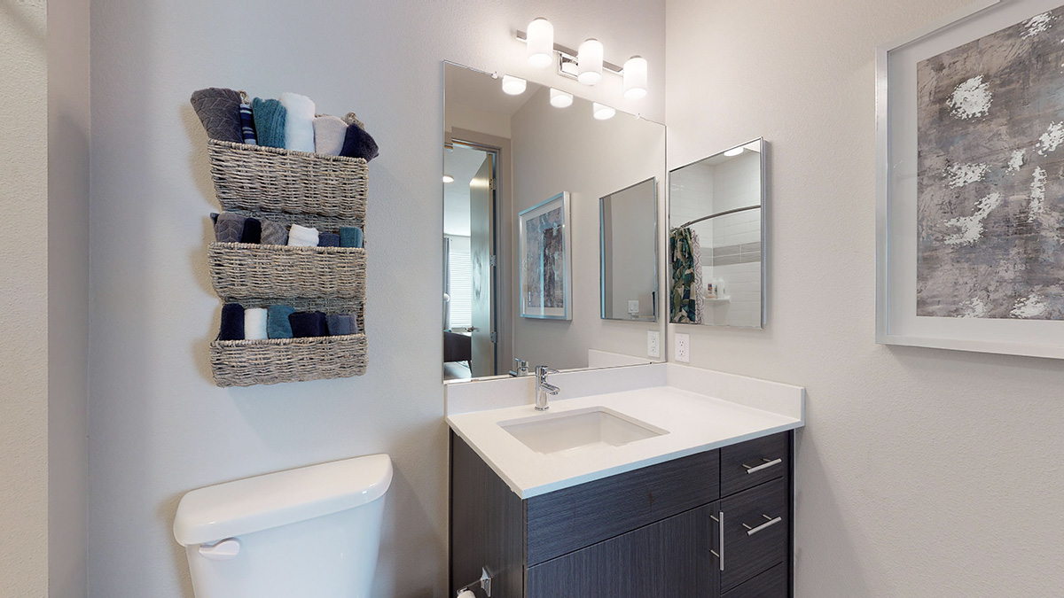 X at Sloan's Apartments Image