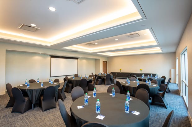 Images Holiday Inn Express & Suites Beloit by IHG