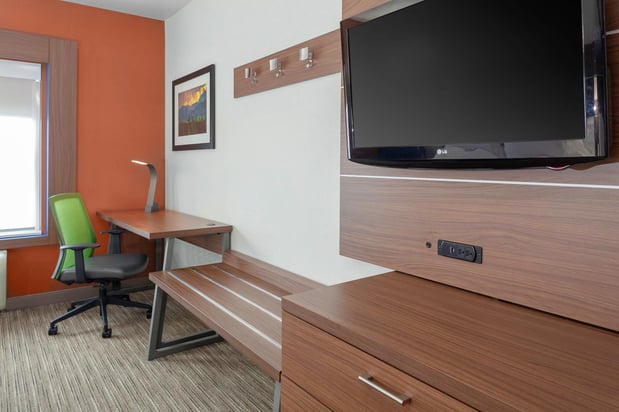 Images Holiday Inn Express & Suites Coeur D Alene I-90 Exit 11 by IHG