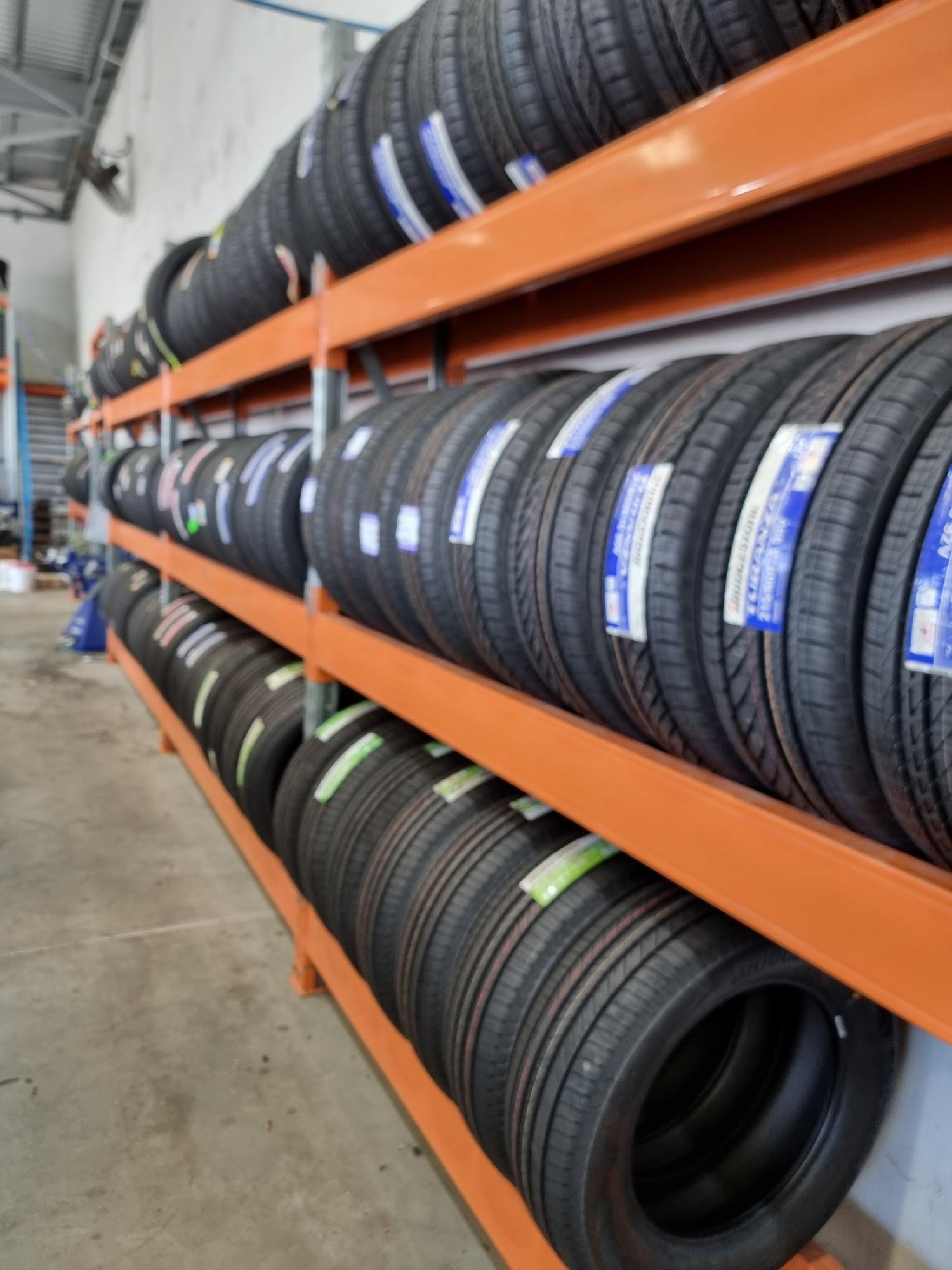 Images Bridgestone Select Tyre & Auto Deeragun