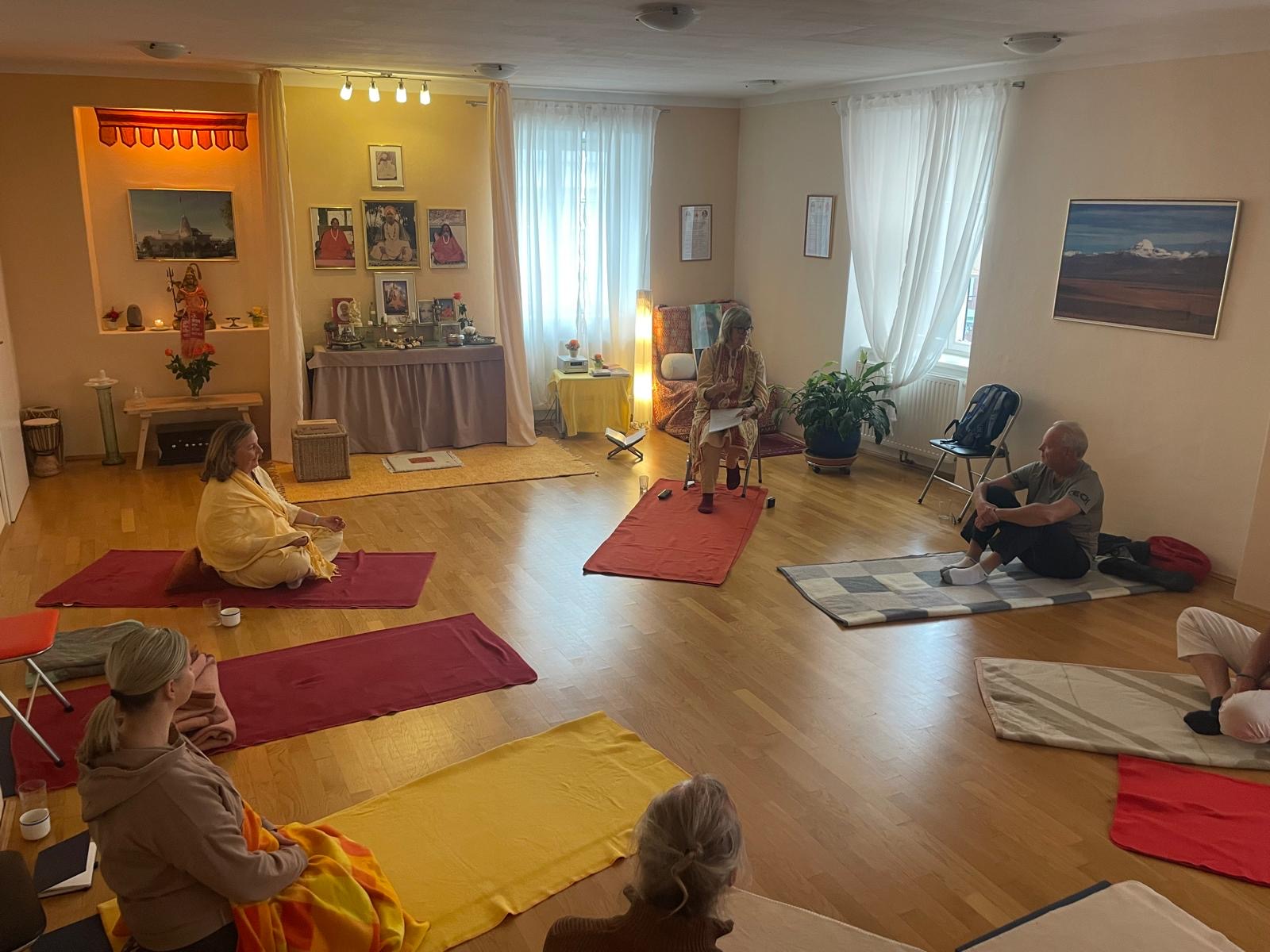 Bild 4 von Yoga im Täglichen Leben - Gesellschaft Salzburg