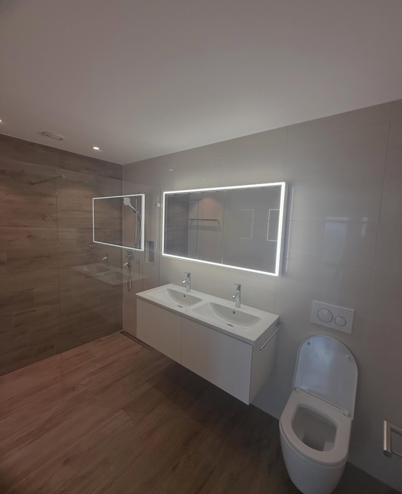 Bilder Lenaro Facility Services GmbH