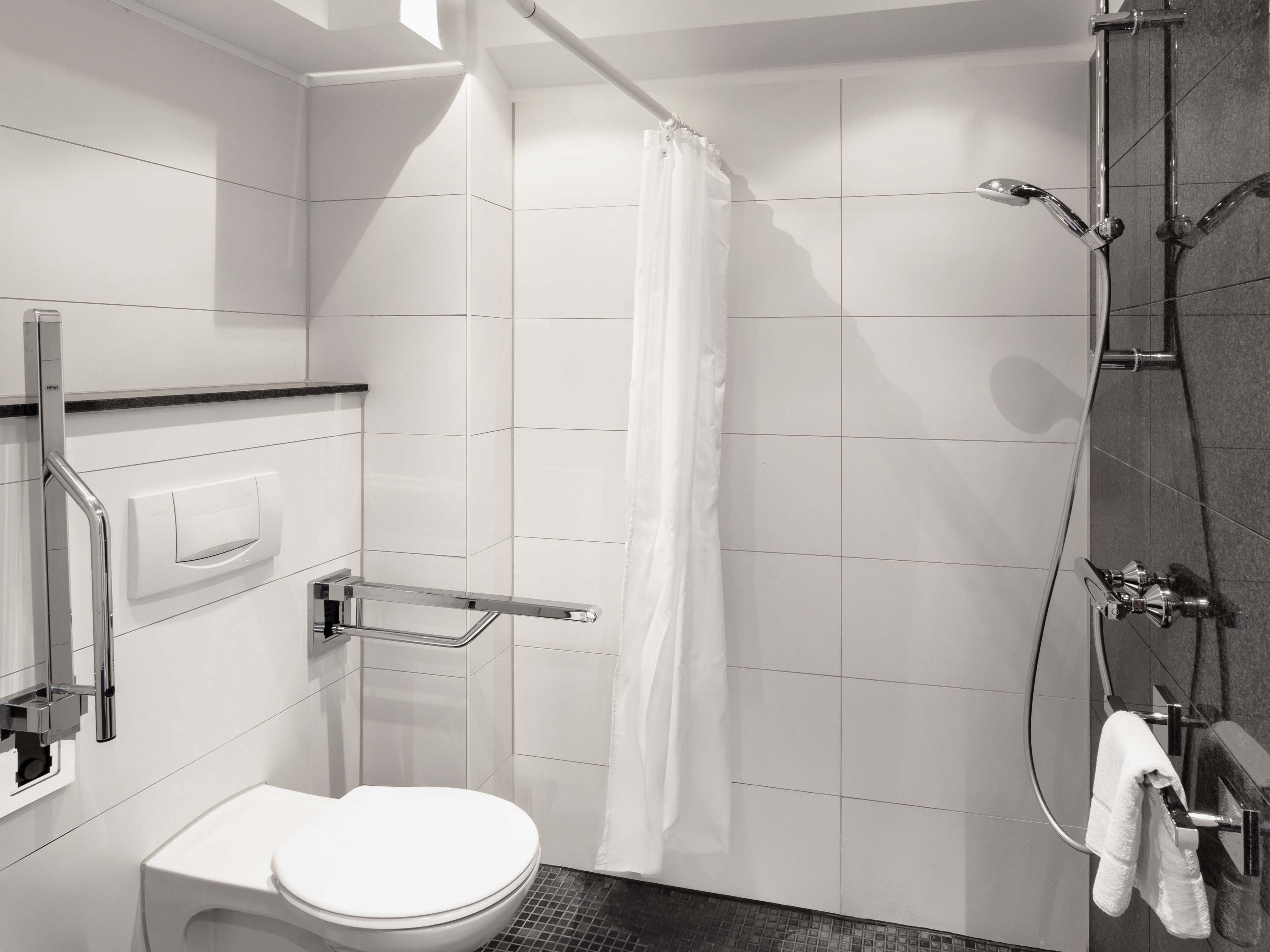 Bilder B&B HOTEL Hannover-Lahe