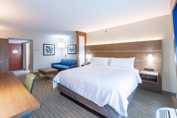 Images Holiday Inn Express & Suites Arlington North – Stadium Area by IHG