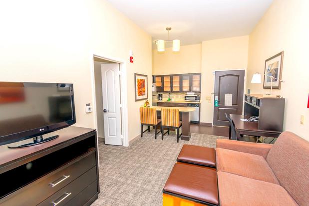 Images Staybridge Suites Houston IAH - Beltway 8 by IHG