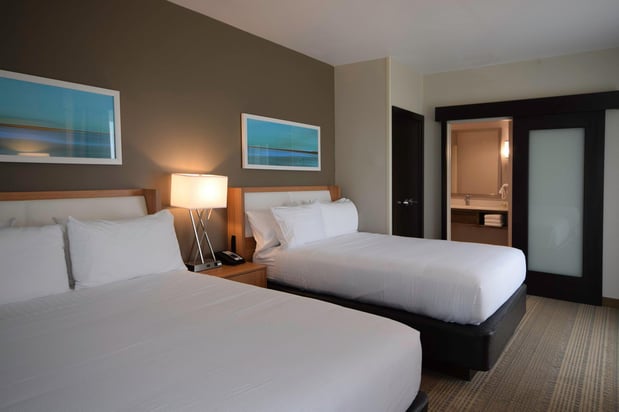 Images Holiday Inn Cincinnati N - West Chester by IHG