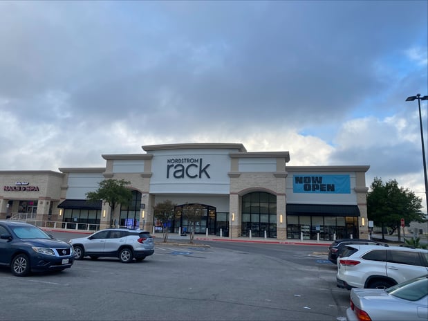 Images Nordstrom Rack Bandera Pointe