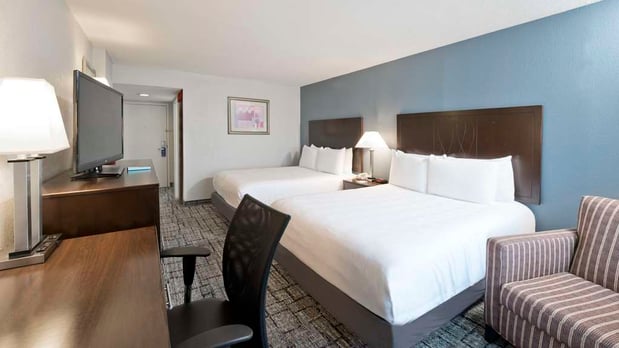 Images Best Western Plus Hotel & Conference Center