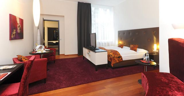 Hotel Gräfrather Hof GmbH, In der Freiheit 48 in Solingen