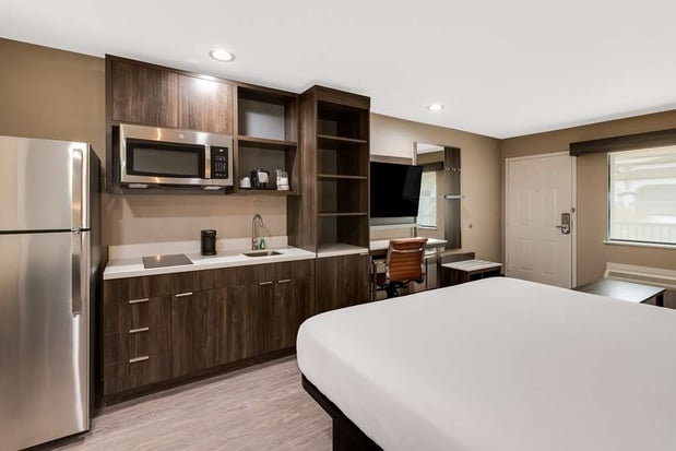 Images Best Western La Place Inn