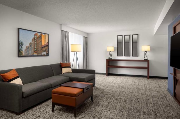 Images Embassy Suites by Hilton Birmingham