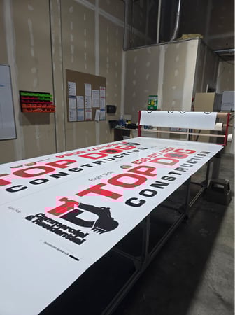 Images Twin Clover Sign and Graphics