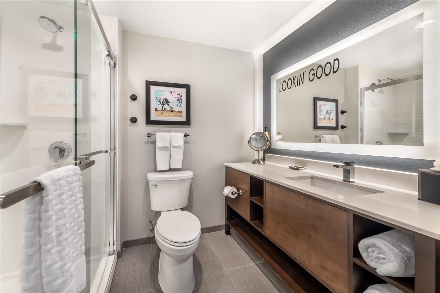 Double Queen Guest Bathroom