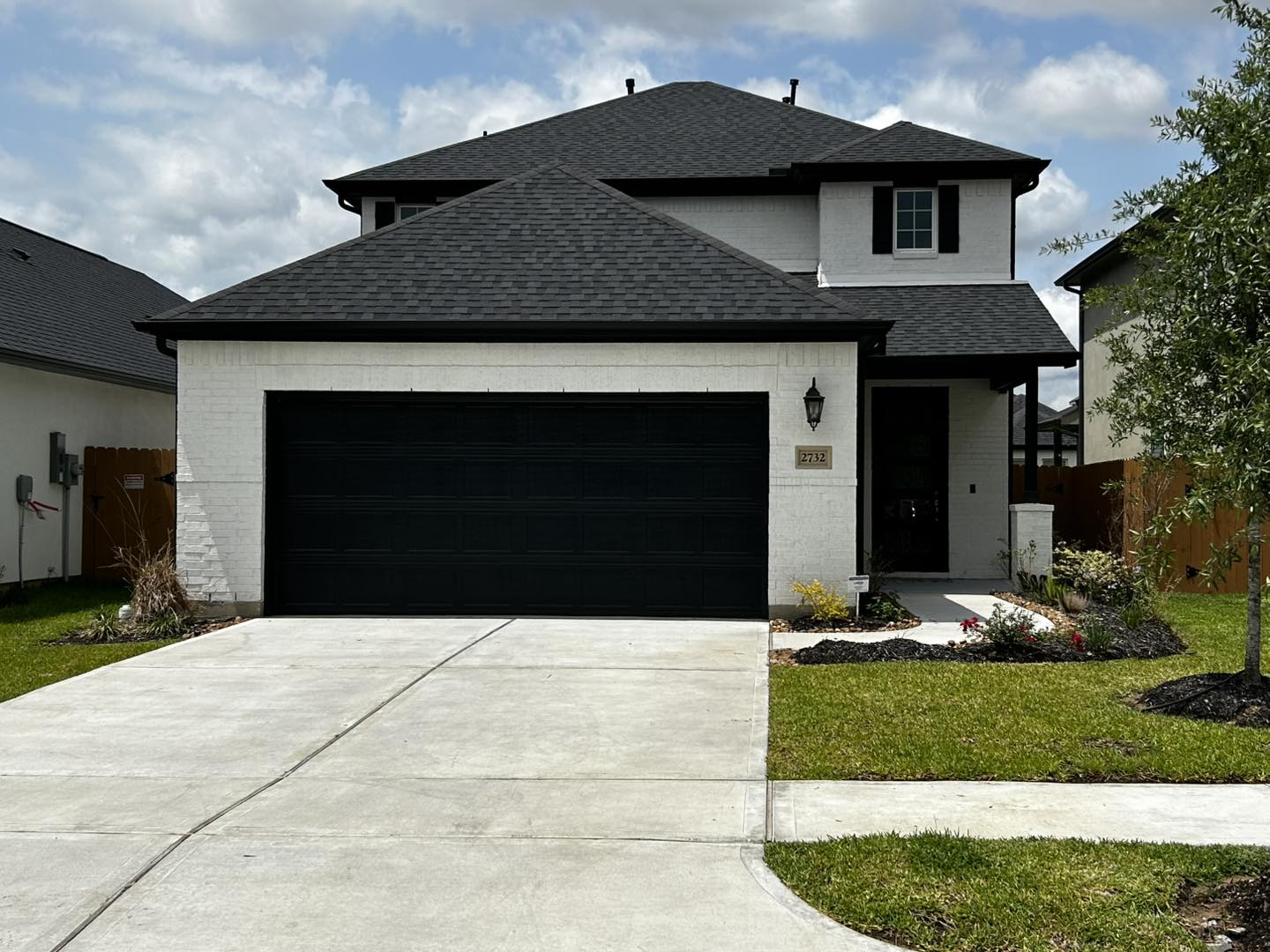 Garage Door Central offers professional garage door installation services for residential and commercial properties. Our team ensures a seamless setup for enhanced convenience and security. With quality craftsmanship and reliable solutions, we help customers choose and install the perfect garage door for their needs.