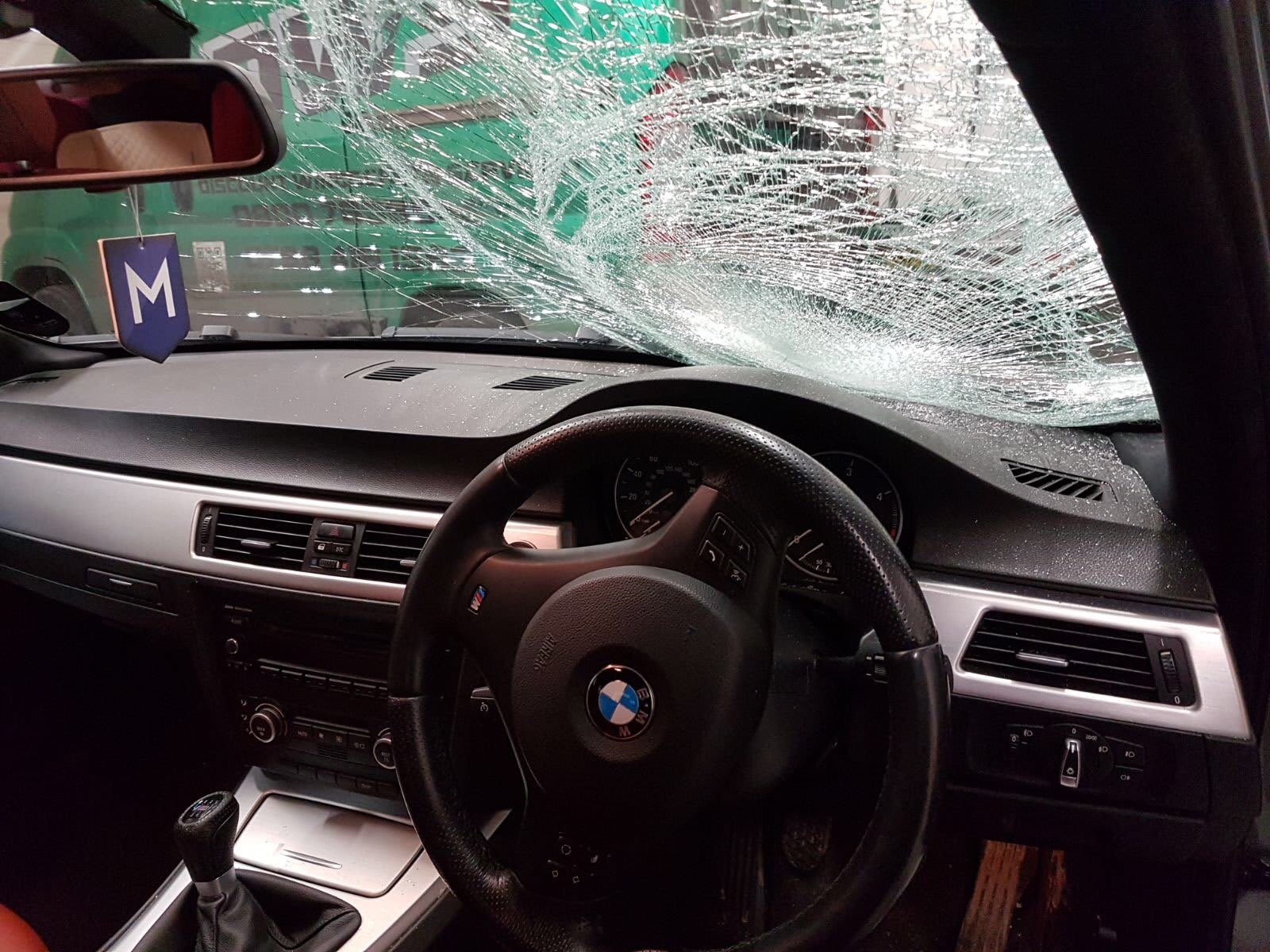 Images Discount Windscreen Services