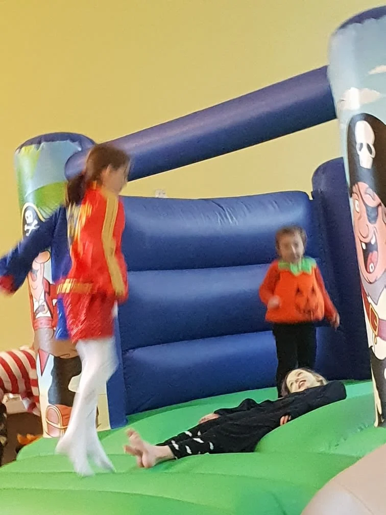 Images Top Banana Bouncy Castles