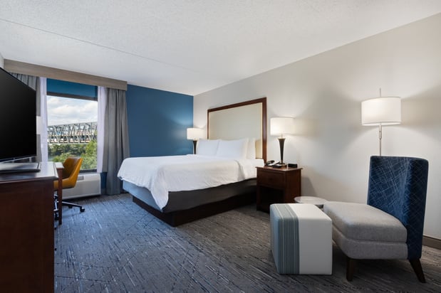 Images Holiday Inn Express & Suites Cincinnati Riverfront by IHG