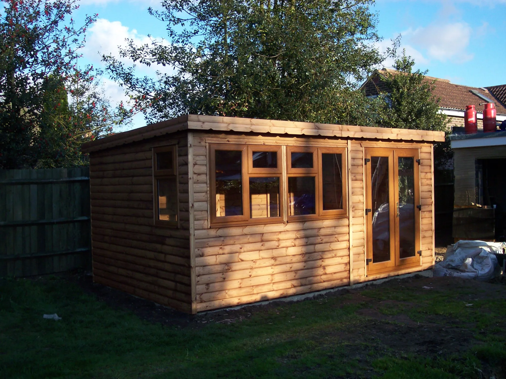 Images Herts Garden Buildings