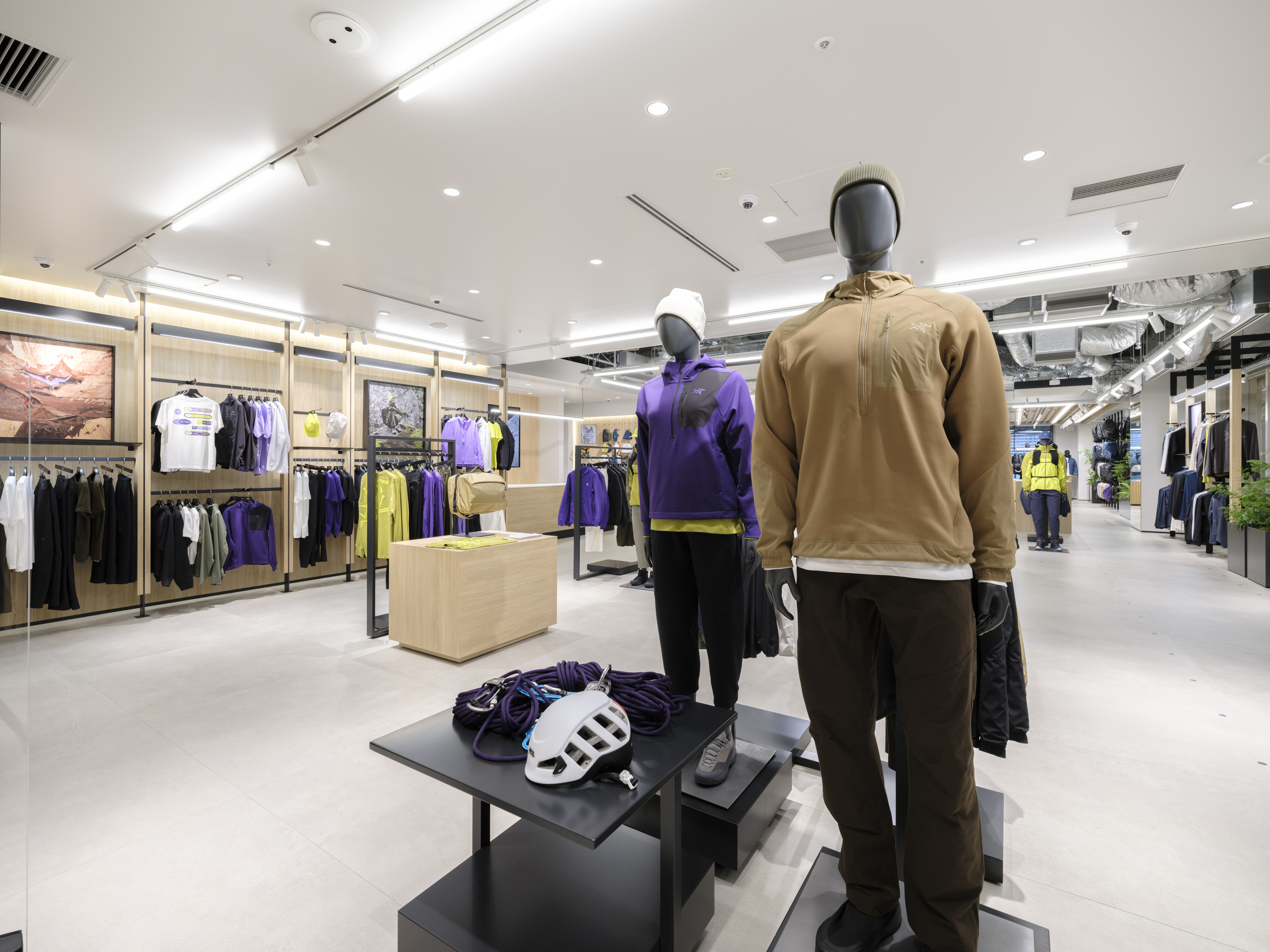 Images ARC'TERYX アークテリクス ニュウマン高輪ブランドストア