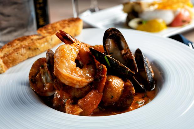 Images Drift Kitchen & Bar - Lido Beach Resort