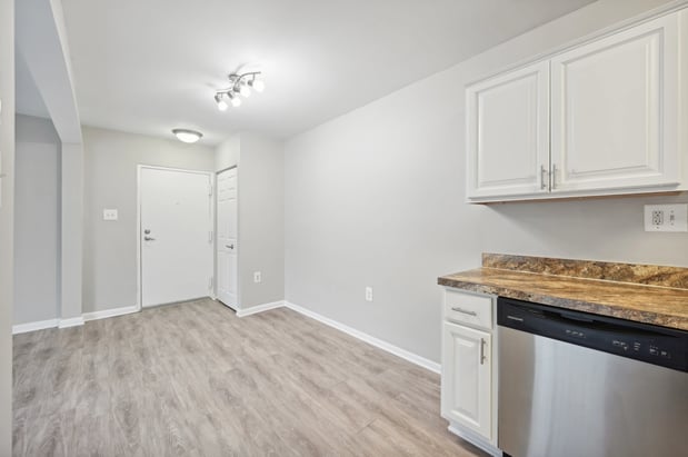 Images ReNew Odenton apartments