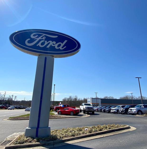 Images Capital Ford of Lillington