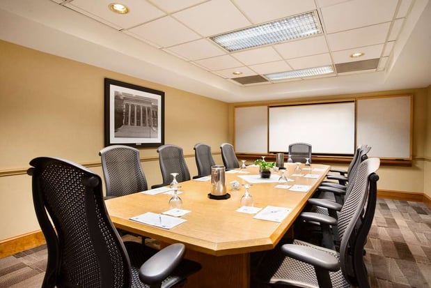 Images Embassy Suites by Hilton Greensboro Airport