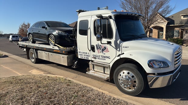 Images Eagle Towing & Recovery