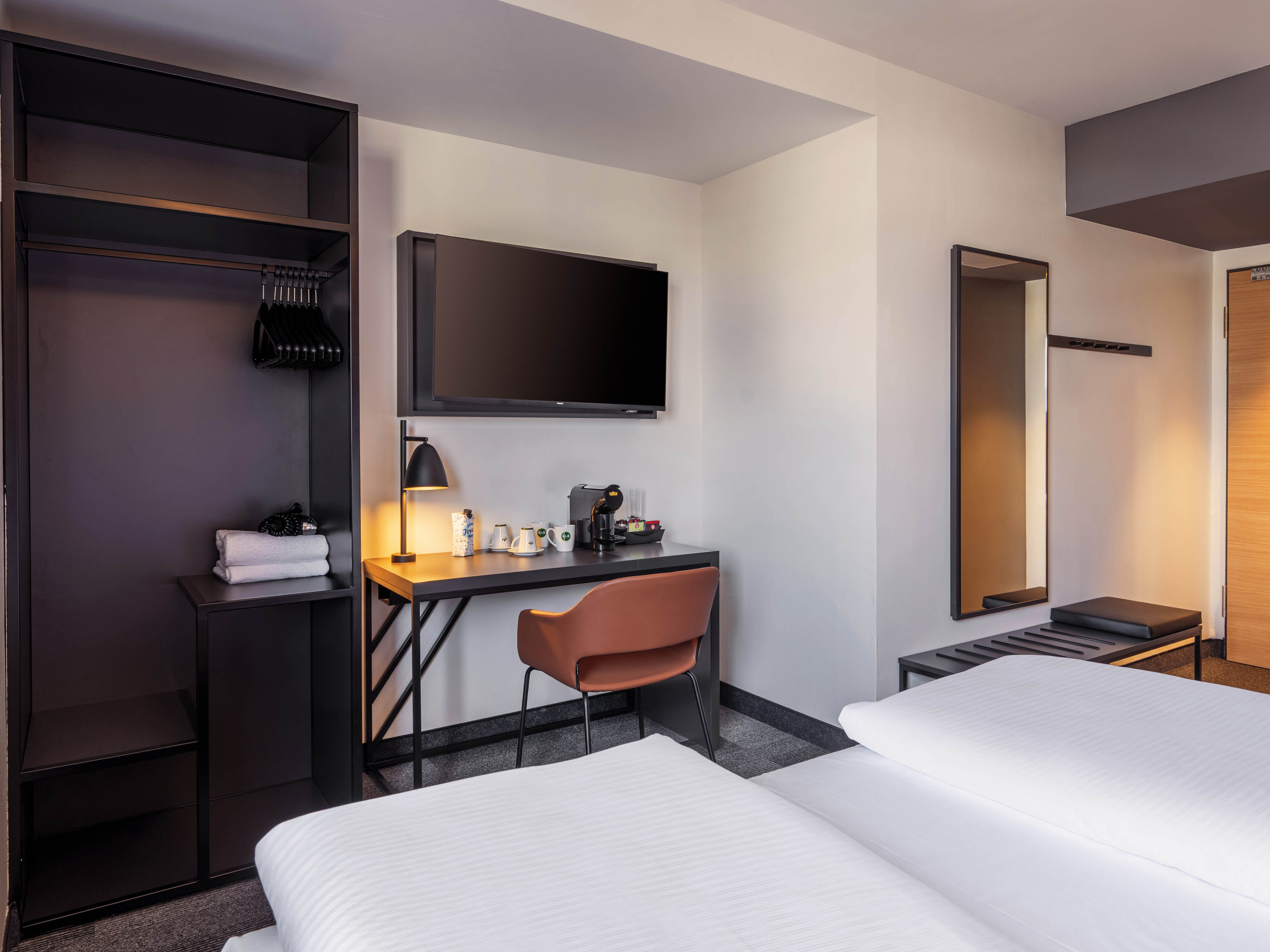 Bilder B&B HOTEL Erlangen-Süd