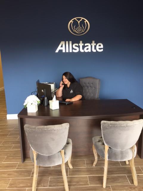 Images Jennifer Champagne: Allstate Insurance