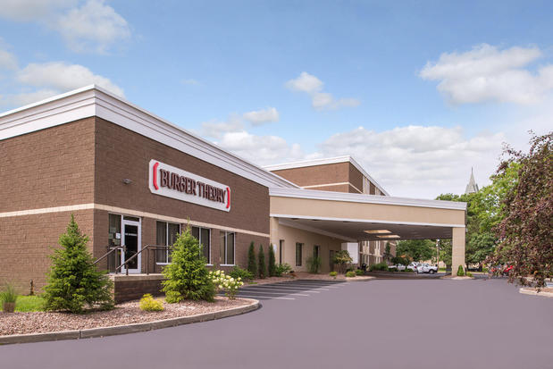 Images Holiday Inn Auburn-Finger Lakes Region by IHG