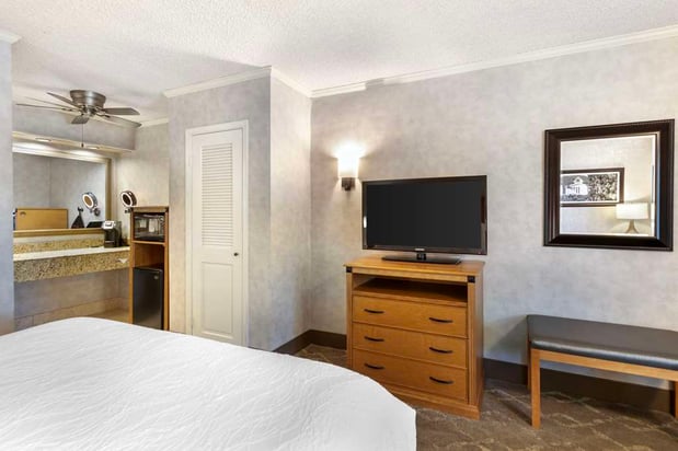 Images Best Western Plus Black Oak
