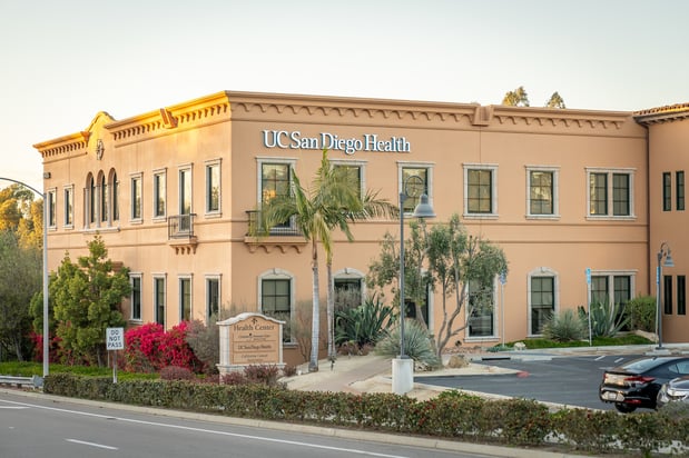 Images UC San Diego Health TMS Clinic – 4S Ranch