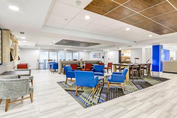 Images Holiday Inn Express & Suites Longview North by IHG
