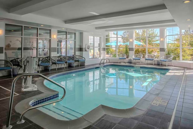 Images Hilton Garden Inn Freeport Downtown