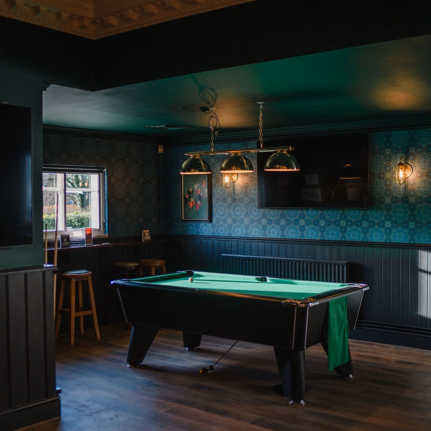 Merry-Boys-Wolverhampton-pool-table-area