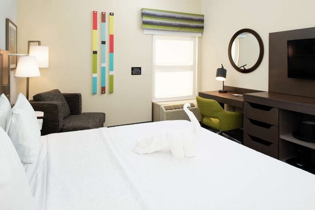 Images Hampton Inn Greensboro-Airport