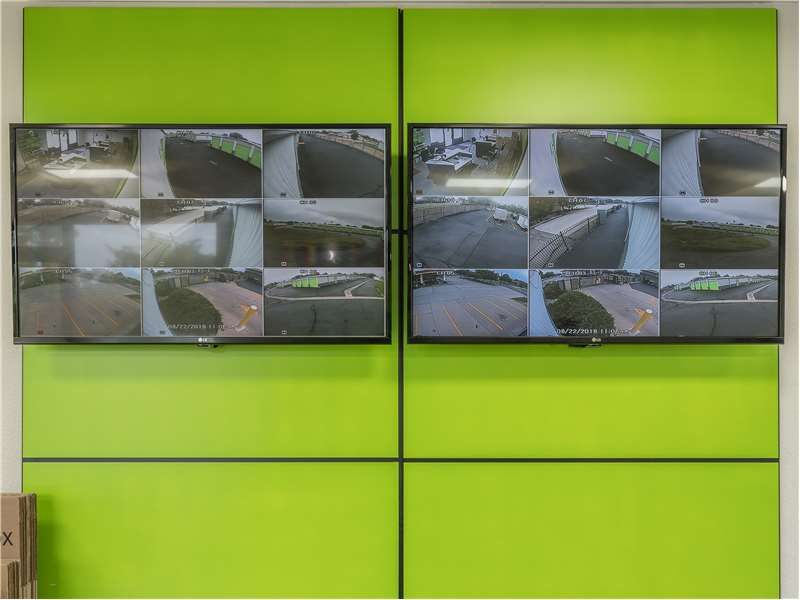 Images Extra Space Storage