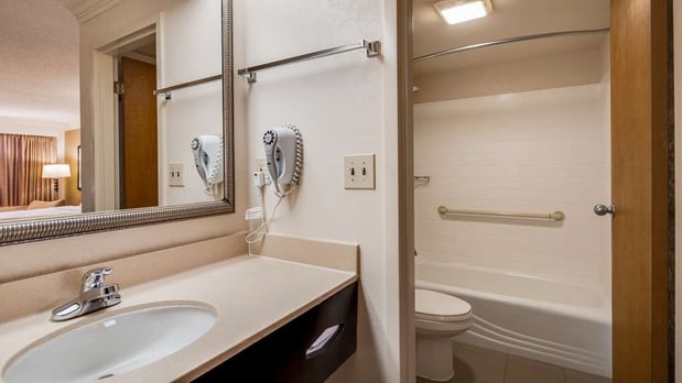 Images Best Western Inn & Suites of Macon