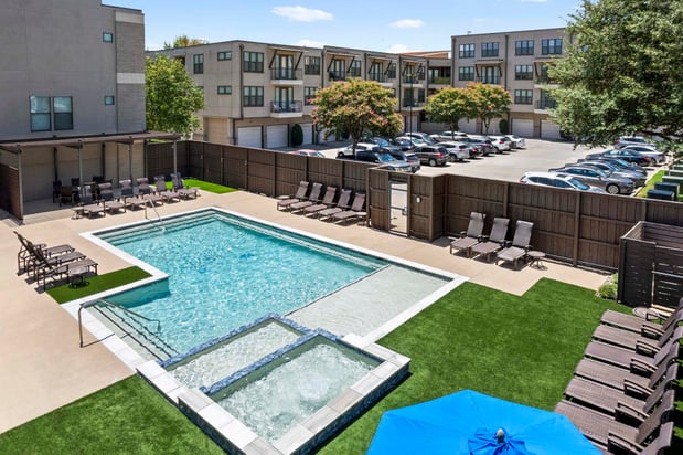 Images Camden Belmont Apartments