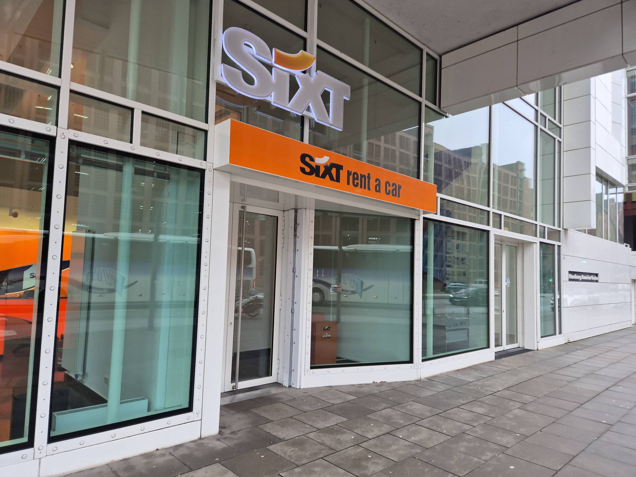 SIXT Autovermietung Hamburg Hafencity, Am Sandtorkai 48 in Hamburg