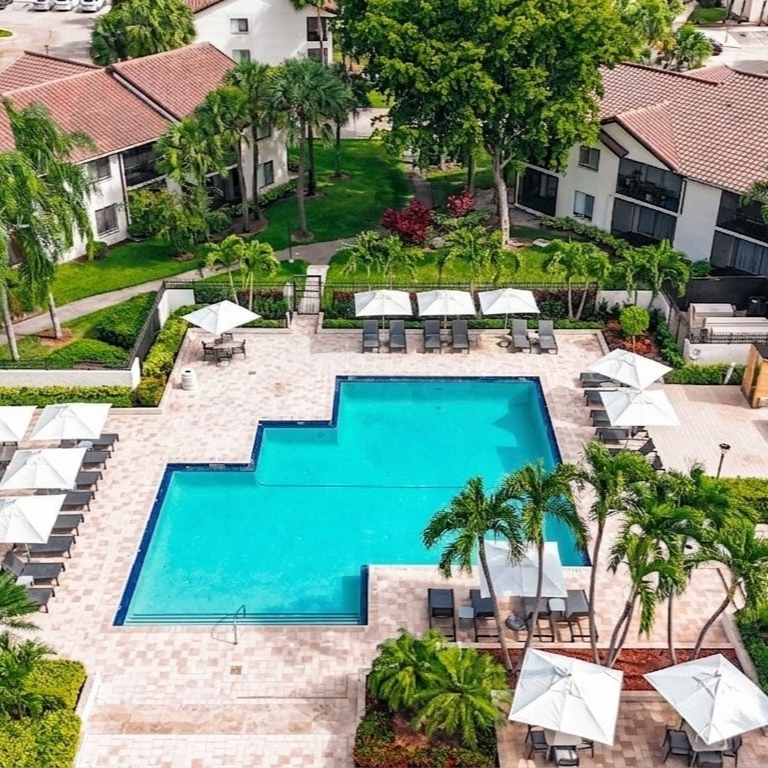 Palm Isle Residences | Pool