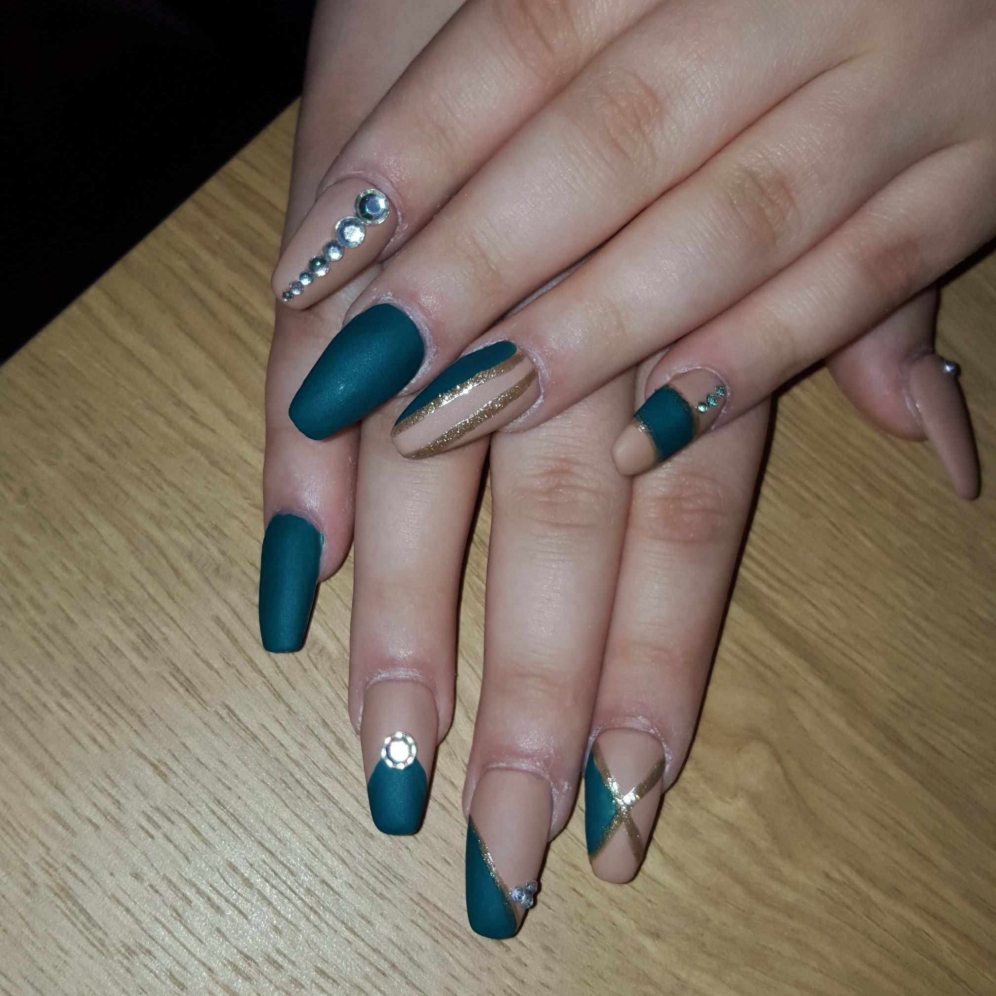 Images Ealing's Nails & Beauty
